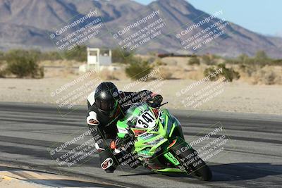 media/Nov-02-2025-CVMA (Sun) [[337aff29ab]]/Race 18-Supersport Middleweight/